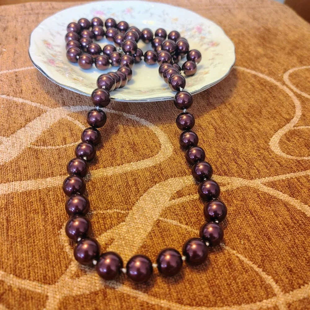 Vintage Burgundy Wine Faux Pearl Glass Bead Hand Knotted Necklace - Picture 7 of 7